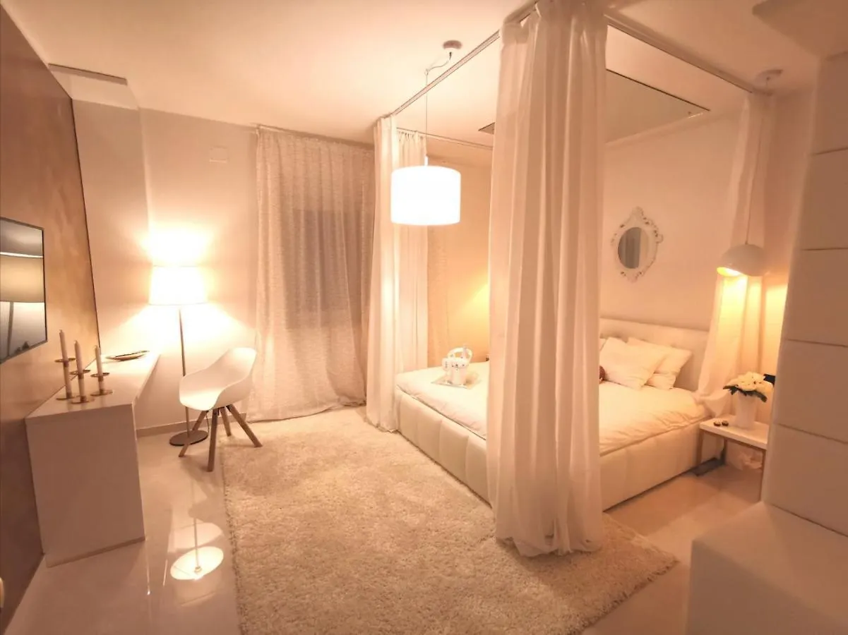 Villa Santo Babici 0*,